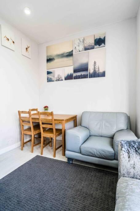 バーミンガムModern Flat In Moseley With Free Parkingアパートメント エクステリア 写真